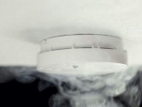 Kiekviename būste privalės būti įrengti autonominiai dūmų detektoriai